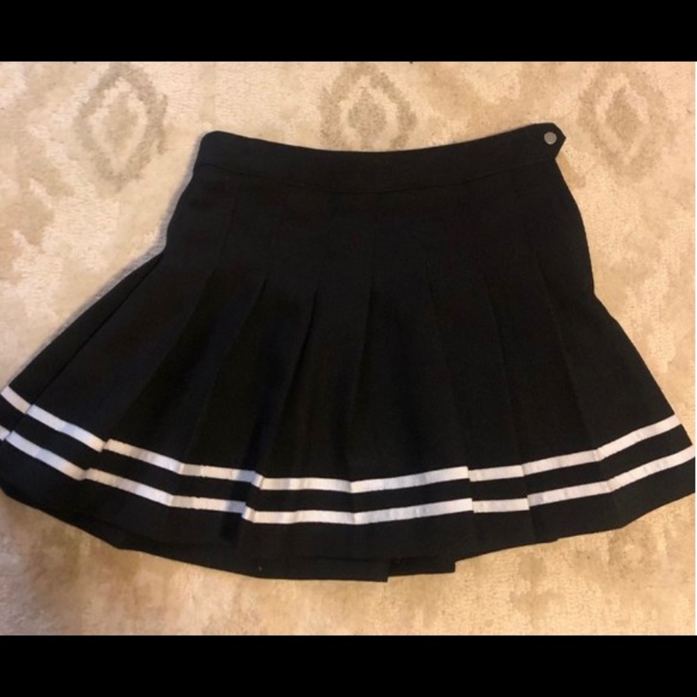 H and M pleated skirt